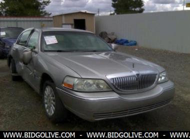 2004-lincoln-town-car-executive-signat-sedan