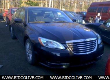 2012-chrysler-200-lx-sedan_Article